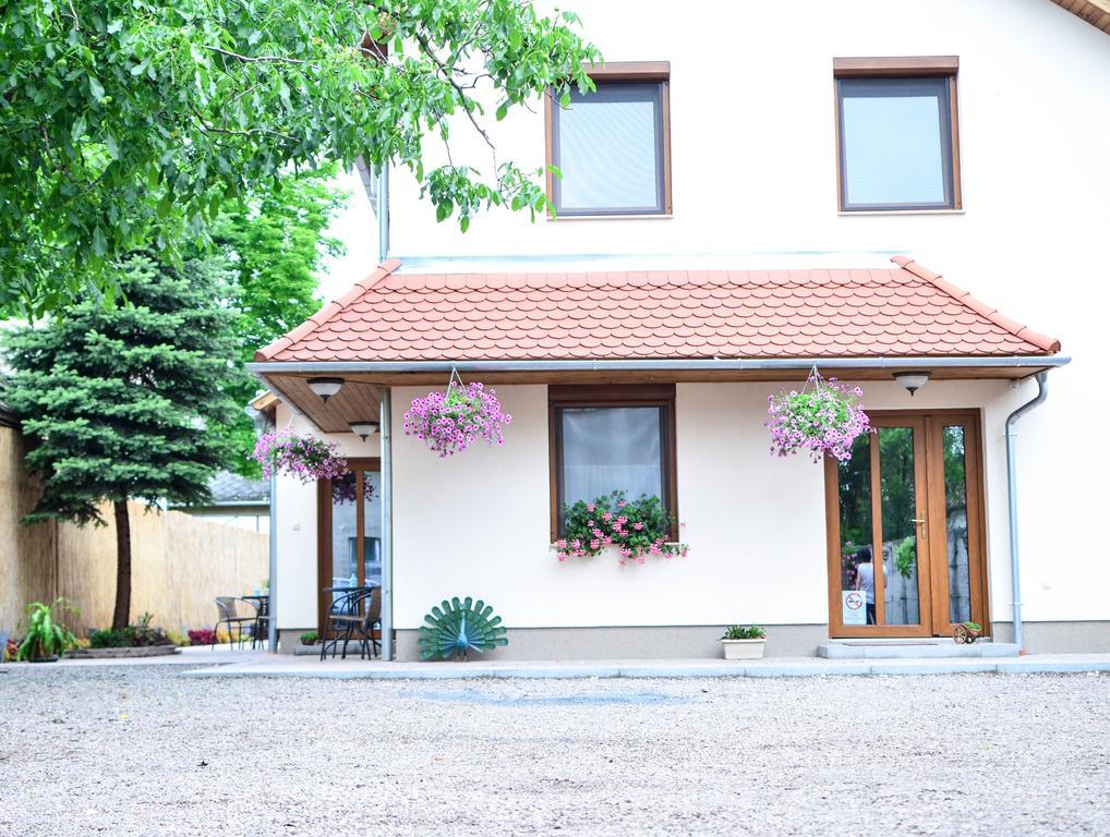 Pava Apartmanhaz Апартаменты Мако