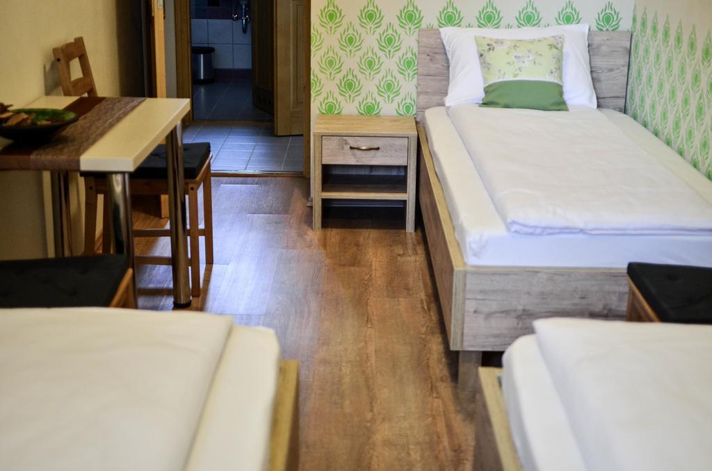 Pava Apartmanhaz * Мако