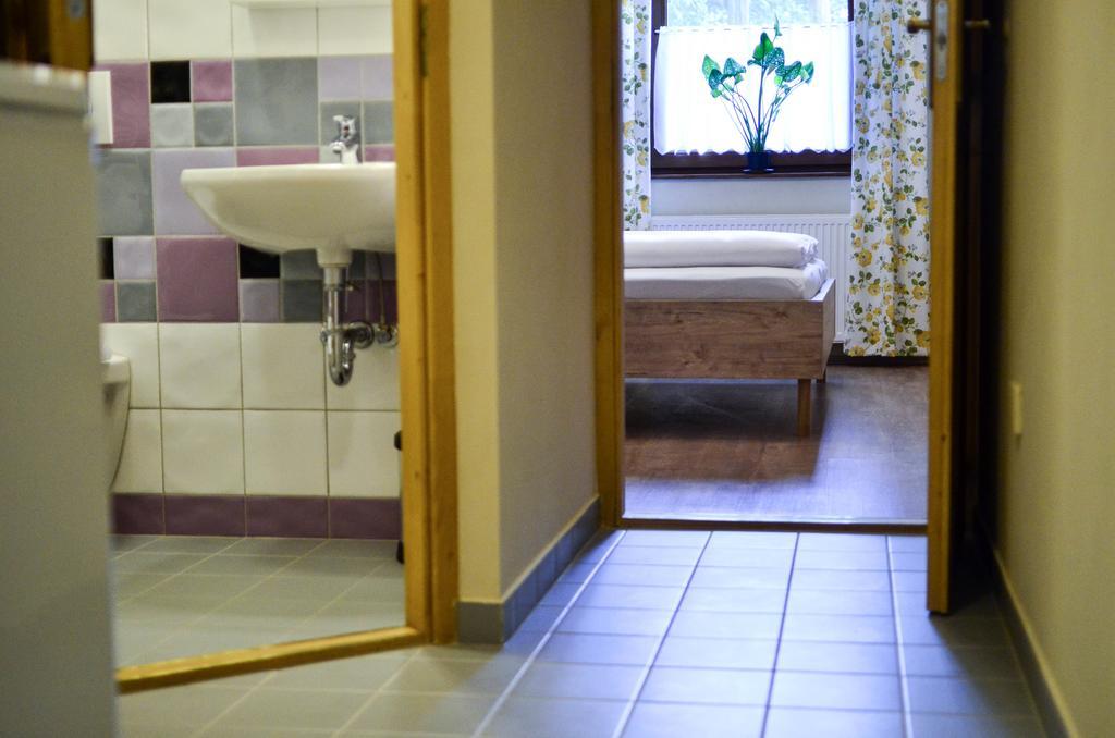 Pava Apartmanhaz * Мако